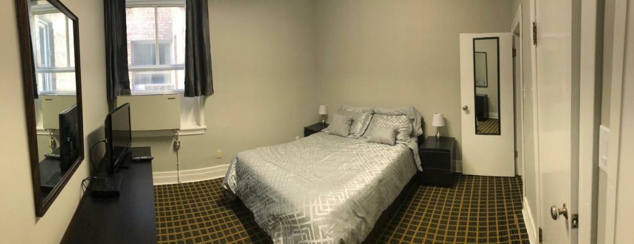 Royal Hotel Flin Flon 外观 照片