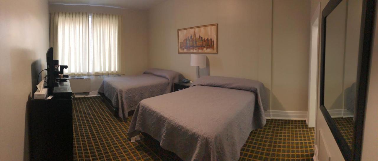 Royal Hotel Flin Flon 外观 照片
